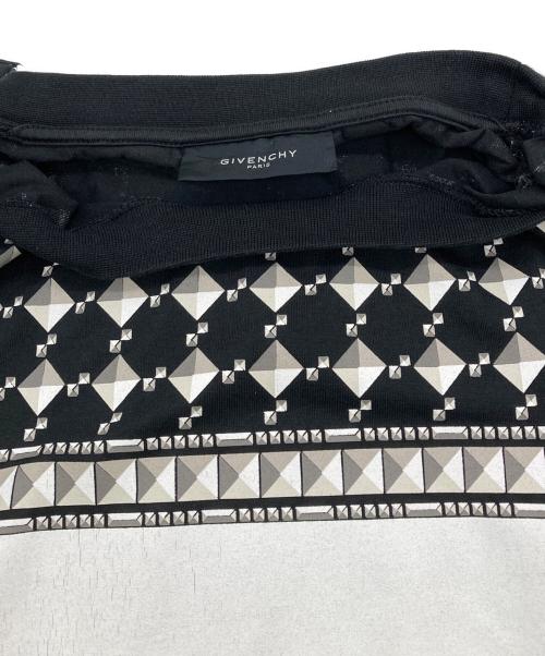 GIVENCHY（ジバンシィ）GIVENCHY (ジバンシィ) スタッズプリントTシャツ ブラック サイズ:Mの古着・服飾アイテム