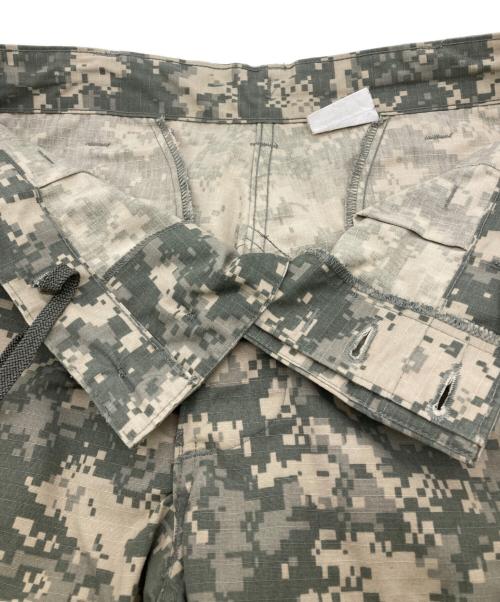 US ARMY（ユーエスアーミー）US ARMY (ユーエスアーミー) デジタルカモコンバット カーゴ パンツ グレー サイズ:MEDIUM－REGULARの古着・服飾アイテム