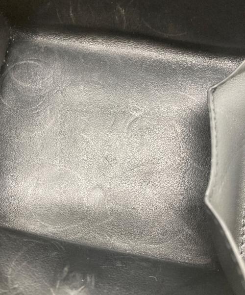 BURBERRY（バーバリー）BURBERRY (バーバリー) Passport Leather Zip Wallet ブラックの古着・服飾アイテム