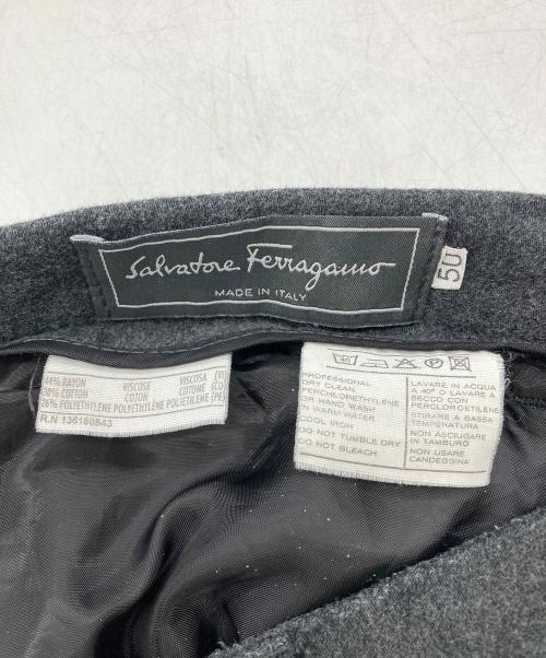 Salvatore Ferragamo（サルヴァトーレ フェラガモ）Salvatore Ferragamo (サルヴァトーレ フェラガモ) ダブルニースラックス グレー サイズ:50の古着・服飾アイテム