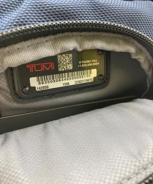 TUMI（トゥミ）TUMI (トゥミ) ショルダーバッグ ネイビーの古着・服飾アイテム
