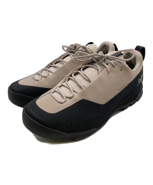 ARC'TERYX（アークテリクス）ARC'TERYX (アークテリクス) Konseal Rune ベージュ サイズ:25.5cmの古着・服飾アイテム
