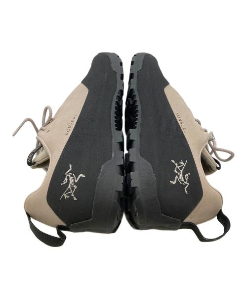 ARC'TERYX（アークテリクス）ARC'TERYX (アークテリクス) Konseal Rune ベージュ サイズ:25.5cmの古着・服飾アイテム