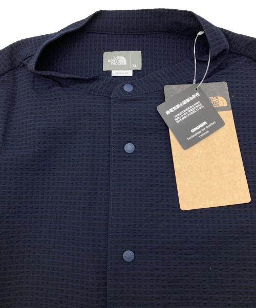 THE NORTH FACE（ザ ノース フェイス）THE NORTH FACE (ザ ノース フェイス) シアサッカー バンドカラーシャツ ネイビー サイズ:XL 未使用品の古着・服飾アイテム