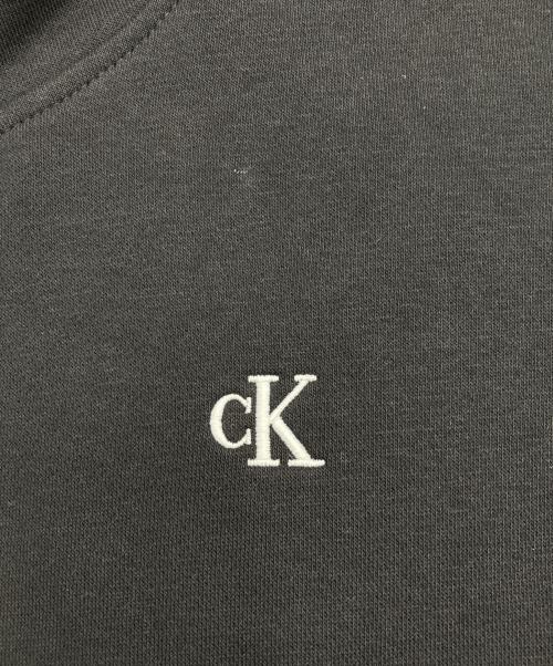 Calvin Klein Jeans（カルバンクラインジーンズ）Calvin Klein Jeans (カルバンクラインジーンズ) パーカー ブラック サイズ:Sの古着・服飾アイテム