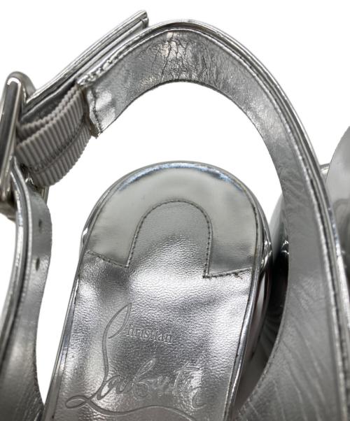 Christian Louboutin（クリスチャン・ルブタン）Christian Louboutin (クリスチャン・ルブタン) 24AW MINNY SLING 70 シルバー サイズ:36.5の古着・服飾アイテム