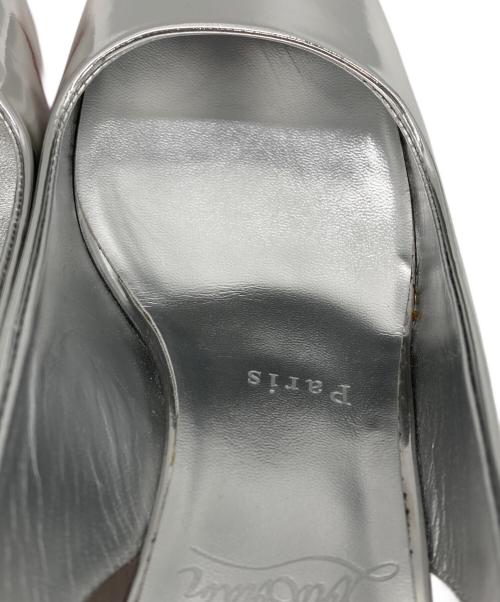 Christian Louboutin（クリスチャン・ルブタン）Christian Louboutin (クリスチャン・ルブタン) 24AW MINNY SLING 70 シルバー サイズ:36.5の古着・服飾アイテム