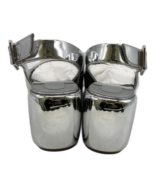 Christian Louboutin（クリスチャン・ルブタン）Christian Louboutin (クリスチャン・ルブタン) 24AW MINNY SLING 70 シルバー サイズ:36.5の古着・服飾アイテム