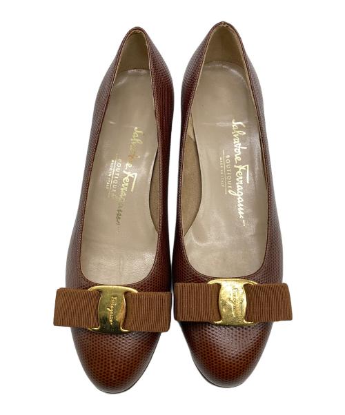 Salvatore Ferragamo（サルヴァトーレ フェラガモ）Salvatore Ferragamo (サルヴァトーレ フェラガモ) ヴァラパンプス ブラウン サイズ:5.5の古着・服飾アイテム