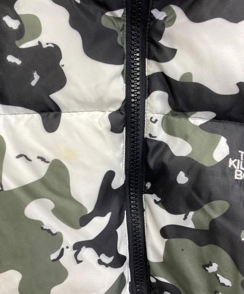 TIGHTBOOTH PRODUCTION（タイトブースプロダクション）TIGHTBOOTH PRODUCTION (タイトブースプロダクション) KILLER BONG (キラーボング) URBAN CAMO DOWN JKT ホワイト×グリーン サイズ:Lの古着・服飾アイテム