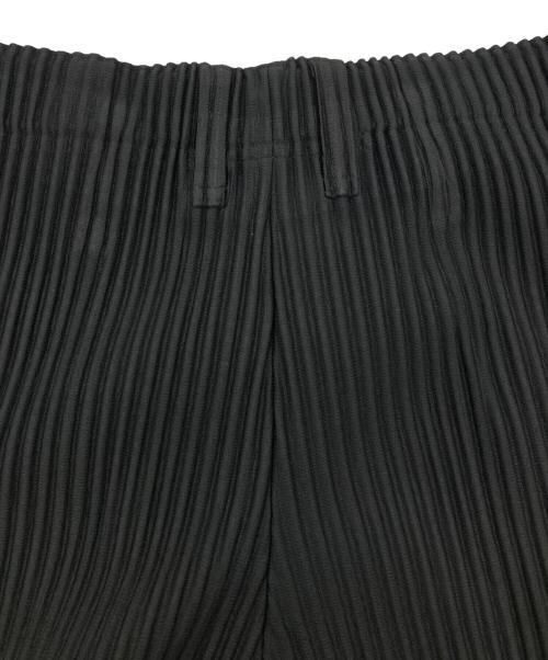 HOMME PLISSE ISSEY MIYAKE（オム プリッセ イッセイ ミヤケ）HOMME PLISSE ISSEY MIYAKE (オム プリッセ イッセイ ミヤケ) BASICS プリーツパンツ ブラック サイズ:3の古着・服飾アイテム