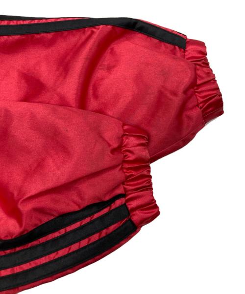 adidas（アディダス）adidas (アディダス) トレフォイルアノラックパーカー レッド×ブラック サイズ:MLの古着・服飾アイテム