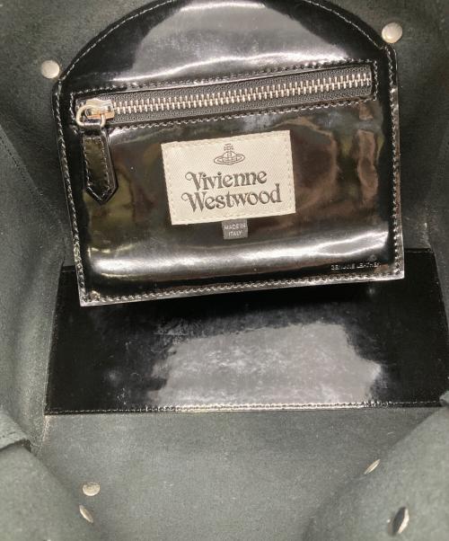 Vivienne Westwood（ヴィヴィアンウエストウッド）Vivienne Westwood (ヴィヴィアンウエストウッド) BETTY ハンドバック ブラックの古着・服飾アイテム