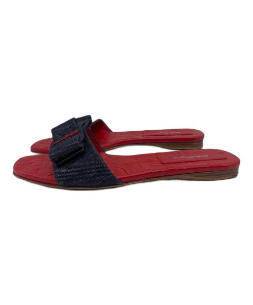 Salvatore Ferragamo（サルヴァトーレ フェラガモ）Salvatore Ferragamo (サルヴァトーレ フェラガモ) デニムサンダル ネイビー×レッド サイズ:7.5の古着・服飾アイテム
