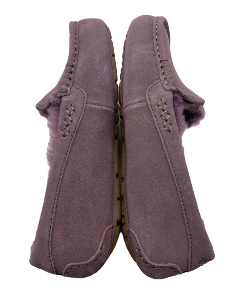 UGG（アグ）UGG (アグ) スウェードシューズ パープル サイズ:８の古着・服飾アイテム