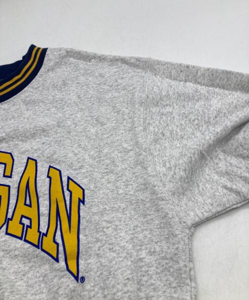 RUSSELL ATHLETIC（ラッセルアスレチック）RUSSELL ATHLETIC (ラッセルアスレチック) CREW NECK SWEAT The University Of MICHIGAN グレー サイズ:Mの古着・服飾アイテム