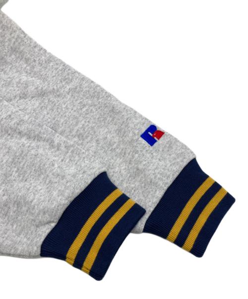 RUSSELL ATHLETIC（ラッセルアスレチック）RUSSELL ATHLETIC (ラッセルアスレチック) CREW NECK SWEAT The University Of MICHIGAN グレー サイズ:Mの古着・服飾アイテム