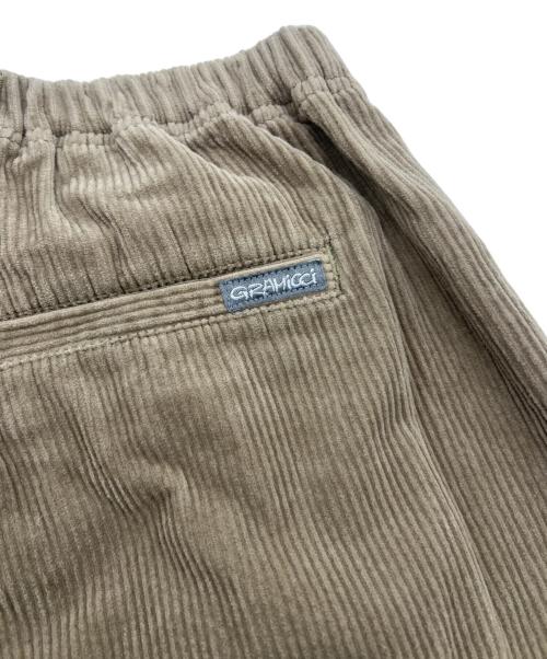 GRAMICCI（グラミチ）GRAMICCI (グラミチ) 8ウェールズ コーデュロイワイドテーパードパンツ カーキ サイズ:S 未使用品の古着・服飾アイテム