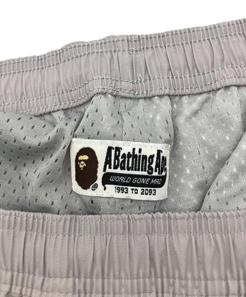 A BATHING APE（ア ベイシング エイプ）A BATHING APE (ア ベイシング エイプ) SHARK SHORTS グレー サイズ:2XL 未使用品の古着・服飾アイテム