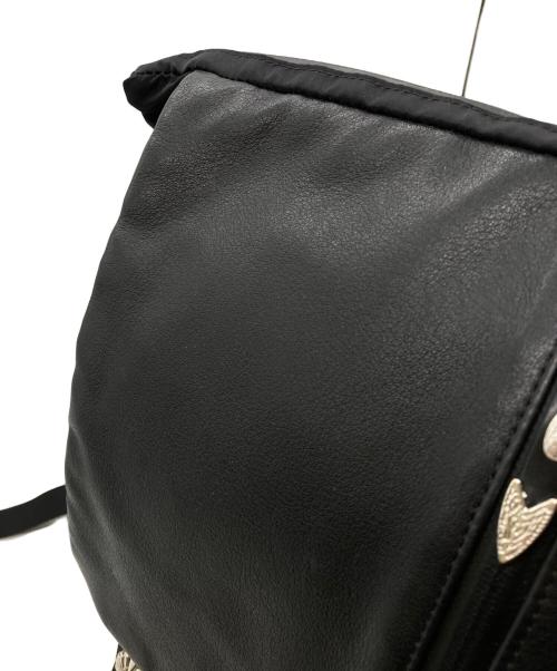 EAR（イア）EAR (イア) BURLAP OUTFITTER (バーラップアウトフィッター) メタルパーツジップリュック ブラックの古着・服飾アイテム