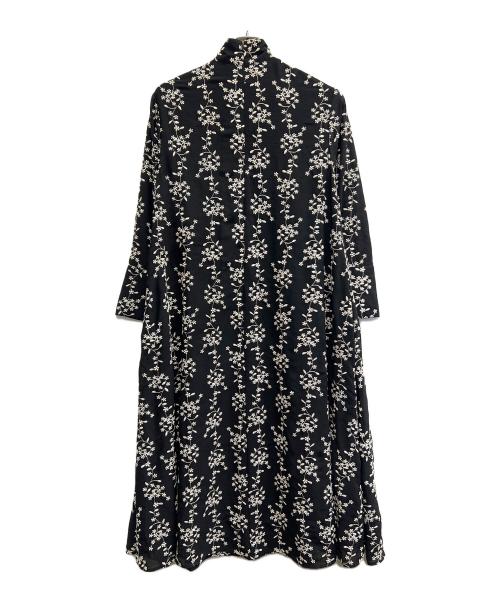 CLANE（クラネ）CLANE (クラネ) ストライプフラワーエンブロイダリ―ワンピース ブラック サイズ:SSの古着・服飾アイテム
