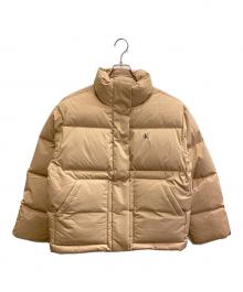 Calvin Klein Jeans（カルバンクラインジーンズ）の古着「クラシックダウンパッファジャケット」｜ベージュ