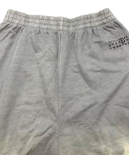 MM6 Maison Margiela（エムエムシックスメゾンマルジェラ）MM6 Maison Margiela (エムエムシックスメゾンマルジェラ) タイダイ ショートパンツ ホワイト×グレー サイズ:12 未使用品の古着・服飾アイテム