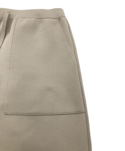 journal standard luxe（ジャーナルスタンダード ラックス）journal standard luxe (ジャーナルスタンダード ラックス) 25AW スムース パンツ ベージュ サイズ:FREEの古着・服飾アイテム