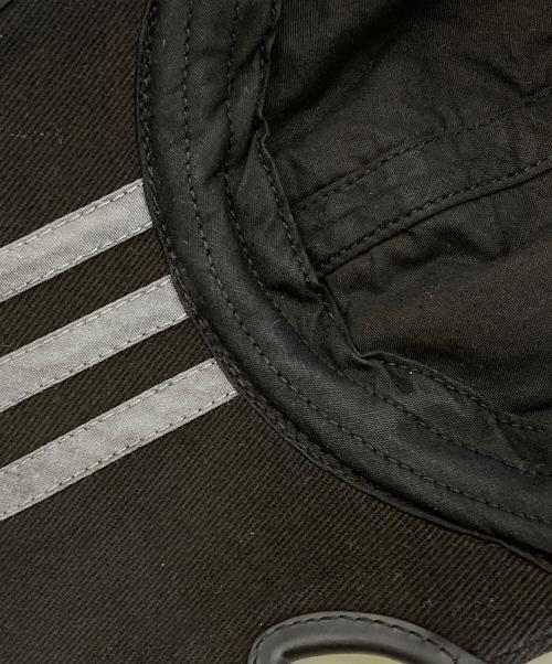 BALENCIAGA（バレンシアガ）BALENCIAGA (バレンシアガ) adidas (アディダス) ロゴストライプベースボールキャップ ブラック サイズ:M(57cm)の古着・服飾アイテム