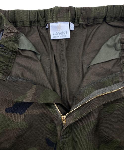 GRAMICCI（グラミチ）GRAMICCI (グラミチ) BEAMS (ビームス) 別注 カモ オーバーパンツ グリーン サイズ:ASIA Lの古着・服飾アイテム