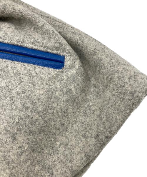 skookum（スクーカム）skookum (スクーカム) 袖レザースタジャン グレー×ホワイト サイズ:36の古着・服飾アイテム