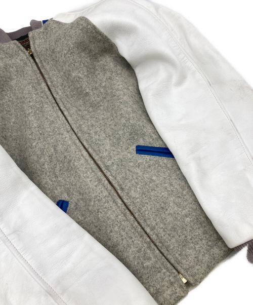 skookum（スクーカム）skookum (スクーカム) 袖レザースタジャン グレー×ホワイト サイズ:36の古着・服飾アイテム