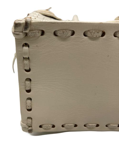 Carving Tribes（カービングトライブス）Carving Tribes (カービングトライブス) レザーハンドバッグ ベージュの古着・服飾アイテム