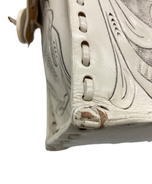 Carving Tribes（カービングトライブス）Carving Tribes (カービングトライブス) レザーハンドバッグ ベージュの古着・服飾アイテム