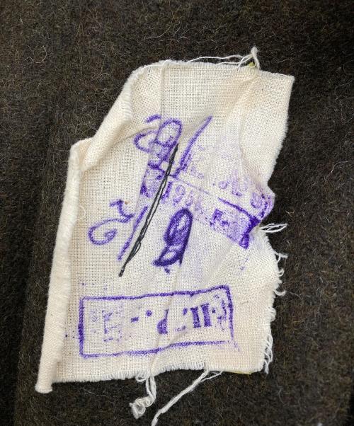 ブルガリア軍（ブルガリア軍）ブルガリア軍 (ブルガリア軍) 1953年　ウールホスピタルコート カーキ サイズ:不明の古着・服飾アイテム