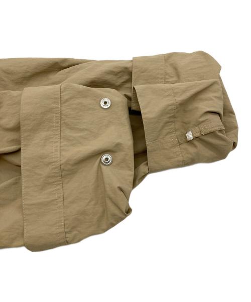 quaranciel（カランシエル）quaranciel (カランシエル) ナイロン ドロスト フード ミディ ブルゾン ベージュ サイズ:FREEの古着・服飾アイテム