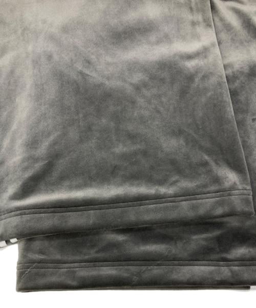 adidas（アディダス）adidas (アディダス) ベルベット ルーズ トラックパンツ グレー サイズ:L　165/72の古着・服飾アイテム