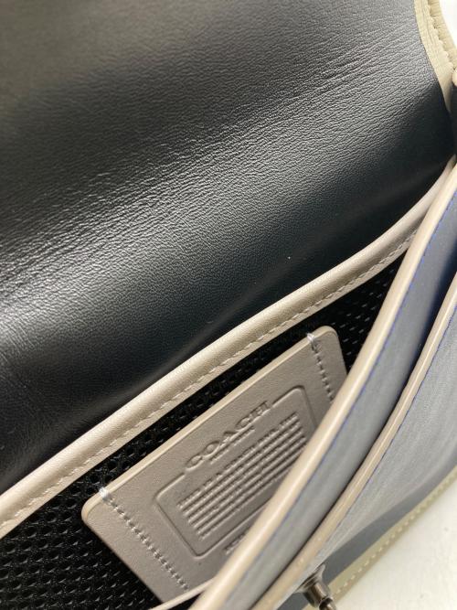 COACH（コーチ）COACH (コーチ) Turnlock Tab Belt Bag ネイビーの古着・服飾アイテム