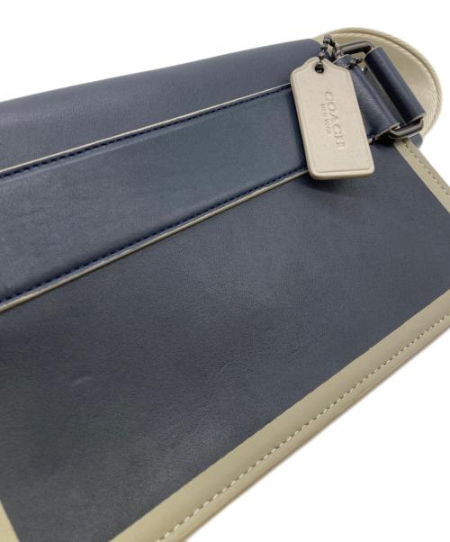 COACH（コーチ）COACH (コーチ) Turnlock Tab Belt Bag ネイビーの古着・服飾アイテム