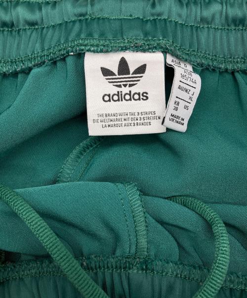 adidas（アディダス）adidas (アディダス) アディカラー サテン ワイドレッグ トラックパンツ グリーン サイズ:XLの古着・服飾アイテム