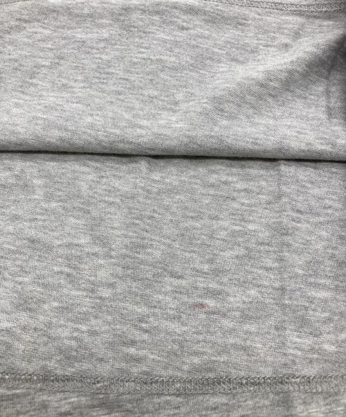 COMME des GARCONS（コムデギャルソン）COMME des GARCONS (コムデギャルソン) Ai weiwei プリントＴシャツ グレー サイズ:Sの古着・服飾アイテム