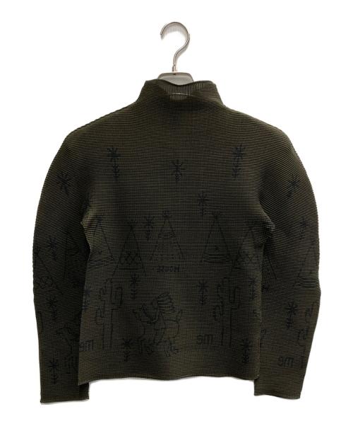 me ISSEY MIYAKE（ミーイッセイ ミヤケ）me ISSEY MIYAKE (ミーイッセイ ミヤケ) 転写 プリーツカットソー グリーン サイズ:-の古着・服飾アイテム