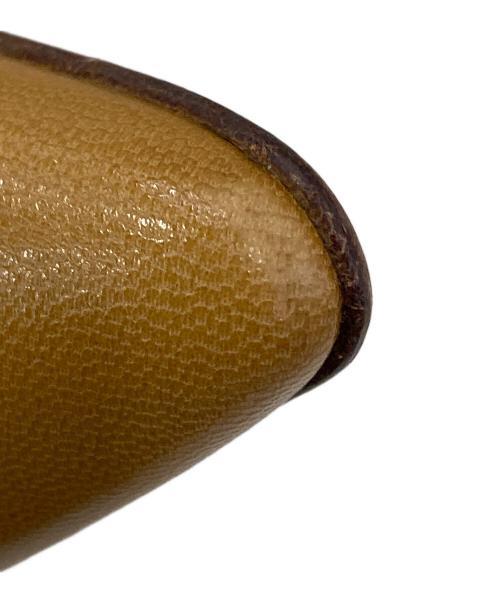 Manolo Blahnik（マノロブラニク）Manolo Blahnik (マノロブラニク) ポインテッドトゥパンプス ベージュ サイズ:37.5の古着・服飾アイテム