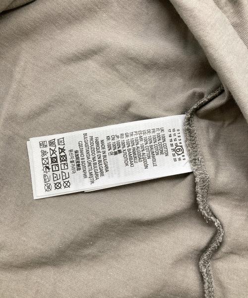 MM6 Maison Margiela（エムエムシックスメゾンマルジェラ）MM6 Maison Margiela (エムエムシックスメゾンマルジェラ) ナンバリングTシャツ グレー サイズ:16の古着・服飾アイテム