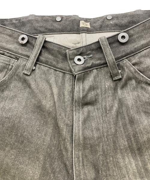 T.T TAIGA TAKAHASHI（タイガ・タカハシ）T.T TAIGA TAKAHASHI (タイガ・タカハシ) Lot.209 BUCKLE-BACKED TROUSERS グレー サイズ:32の古着・服飾アイテム