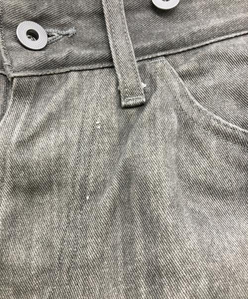 T.T TAIGA TAKAHASHI（タイガ・タカハシ）T.T TAIGA TAKAHASHI (タイガ・タカハシ) Lot.209 BUCKLE-BACKED TROUSERS グレー サイズ:32の古着・服飾アイテム