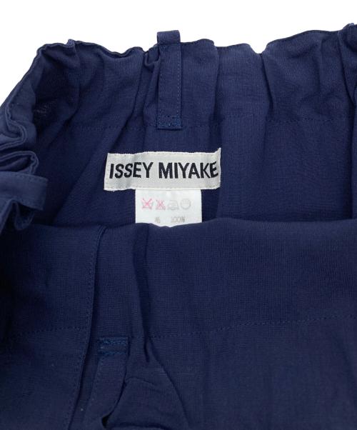 ISSEY MIYAKE（イッセイミヤケ）ISSEY MIYAKE (イッセイミヤケ) ウールデザインスカート/90’S ネイビー サイズ:Sの古着・服飾アイテム