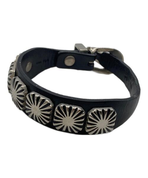 TOGA ARCHIVES（トーガアーカイブス）TOGA ARCHIVES (トーガアーカイブス) Concho leather bangleの古着・服飾アイテム