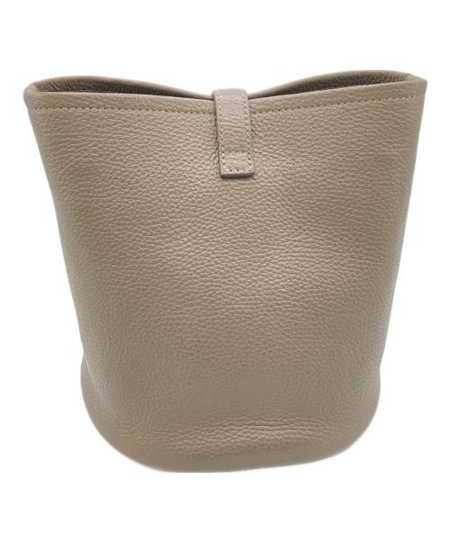 IACUCCI（イアクッチ）IACUCCI (イアクッチ) TEA ショルダーバッグ グレージュの古着・服飾アイテム