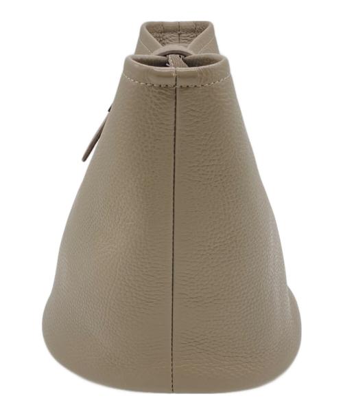 IACUCCI（イアクッチ）IACUCCI (イアクッチ) TEA ショルダーバッグ グレージュの古着・服飾アイテム